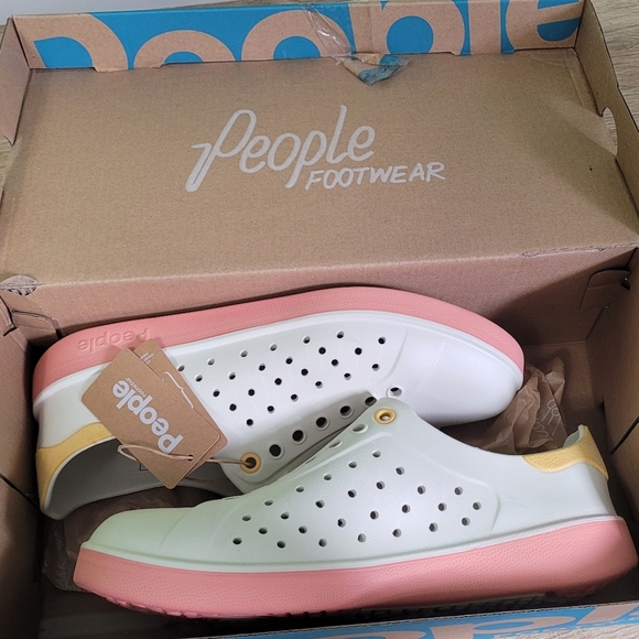 People Footwear Ace Sneaker NWT 9 - Picture 1 of 8